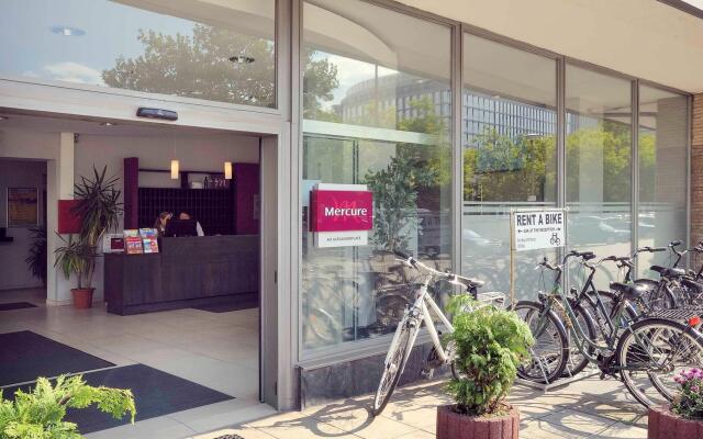 Отель Mercure Hotel Berlin am Alexanderplatz Германия, Берлин - 3 отзыва об отеле, цены и фото номеров - забронировать отель Mercure Hotel Berlin am Alexanderplatz онлайн вид на фасад