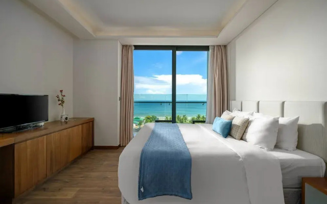 Exclusive 120sqm 2bdr Corner Suite Rooftop Pool
