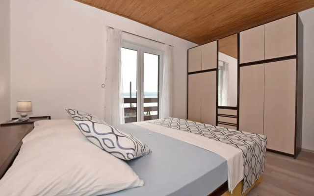 Apartments Mladen
