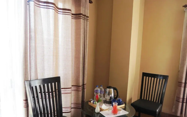 Hotel Awana