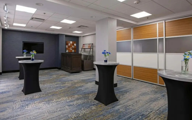 Mayfield Inn & Suites