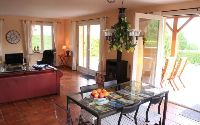 Spaciosu Holiday Home in Sadillac with Swimming Pool