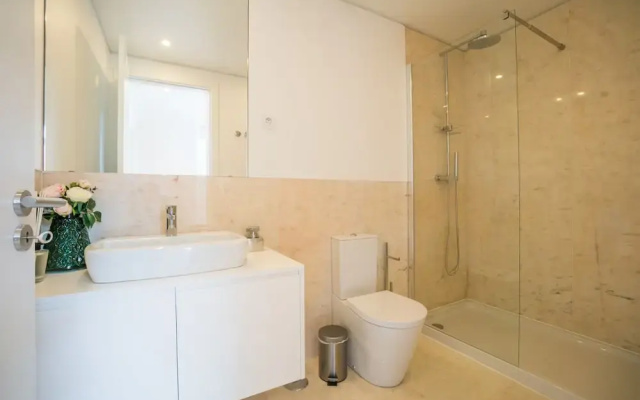 Principe Real Lightful Apartment