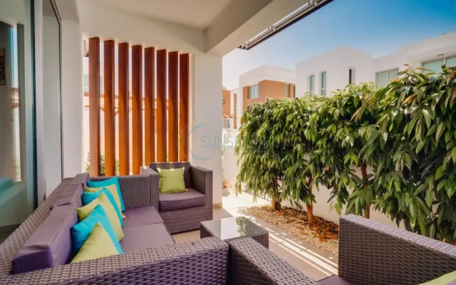 Dream 3bdr villa with private pool near the beach!
