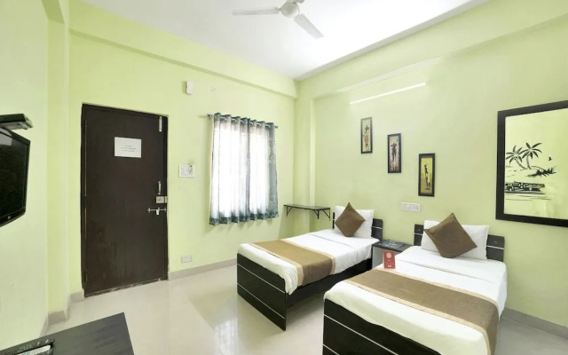 OYO 5564 Hitech Suites