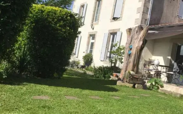 Chez Guilem chambre jaune