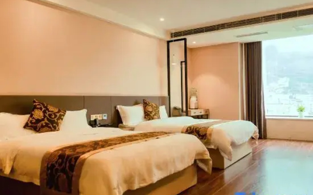 Yicheng Hotel