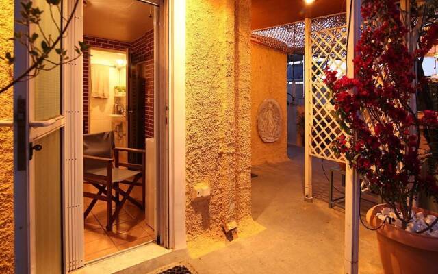 Отель Romantic Apt with Penthouse & Acropolis View вид на фасад