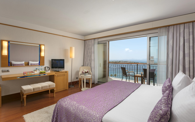 Kefaluka Resort