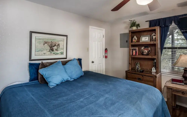 Ann's Sierra View - Four Bedroom Cabin