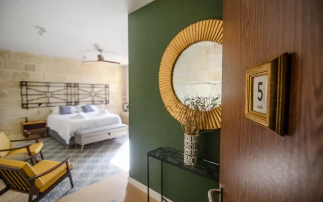 Senglea Suites