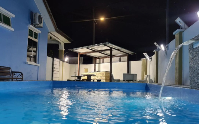 Rest n Splash by Home Stay Cikgu D'Inapan Kijang