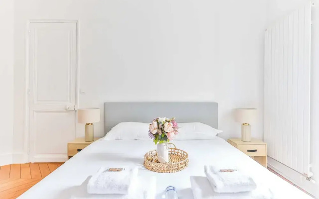 2bdr / 4P Apartment Montmartre/moulin Rouge