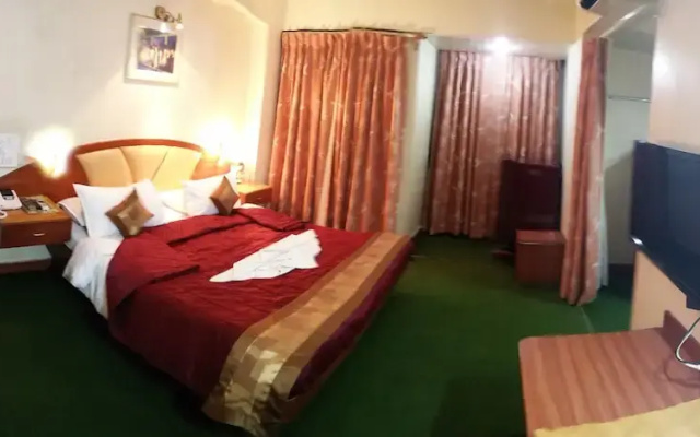 Hotel Radhika Palace