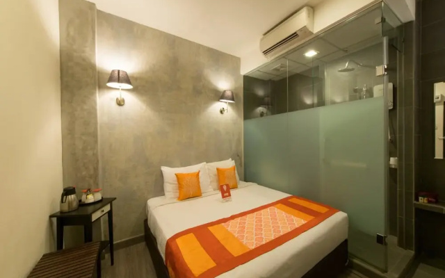OYO 136 Ceria Hotel