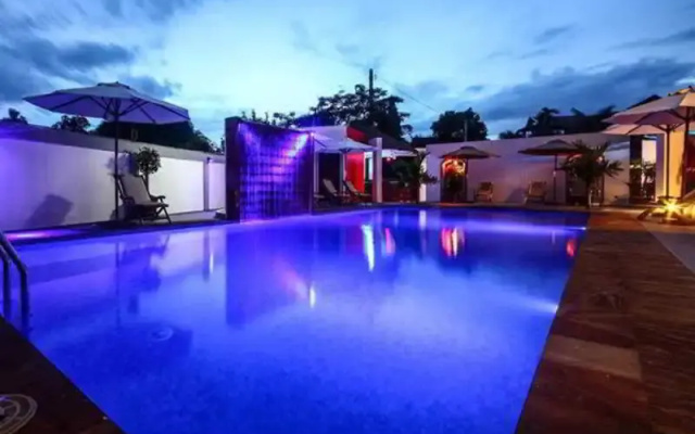Mae Yu Lim Boutique