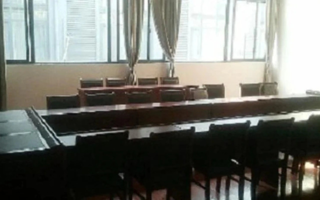 Xinxiangang Hotel (Weitang Branch)