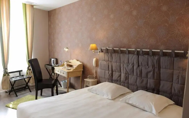 Logis Hôtel La Bastide des Oliviers