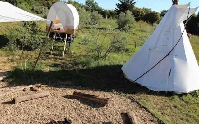 Tipis des Oliviers