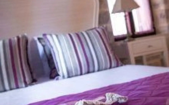 Phaistos Villas - Villa Dafne Poolside Gem