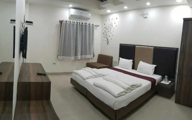 Hotel Smart Room By Shree Vatika