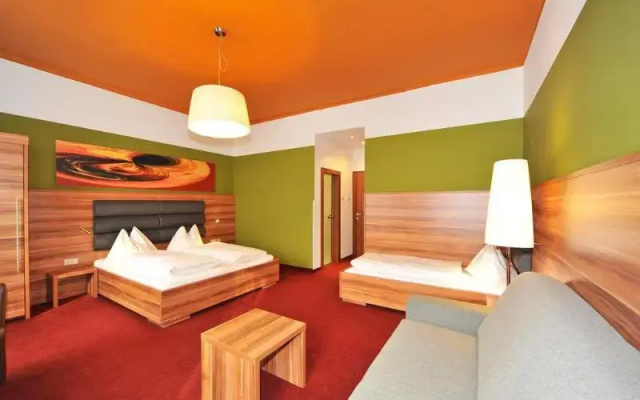 Hotel Ertl & mexican cantina salud