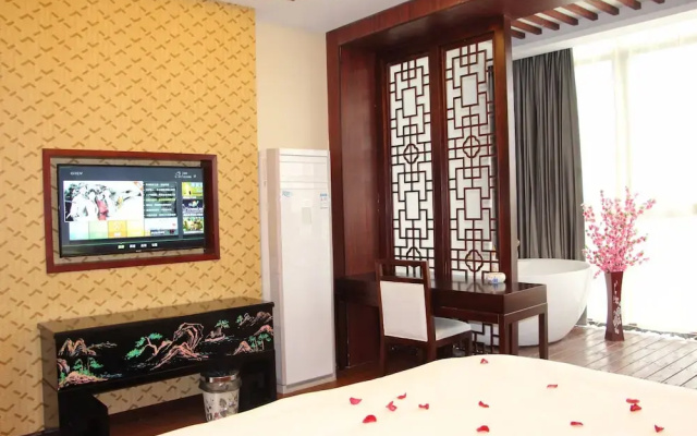 Suzhou Romantic Cabin Panmen