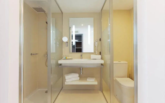 Sirenis Hotel Tres Carabelas & SPA