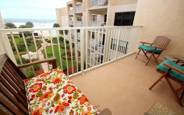 Castle Reef 413 Apartment 2