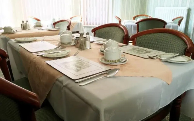 Ivydene Hotel