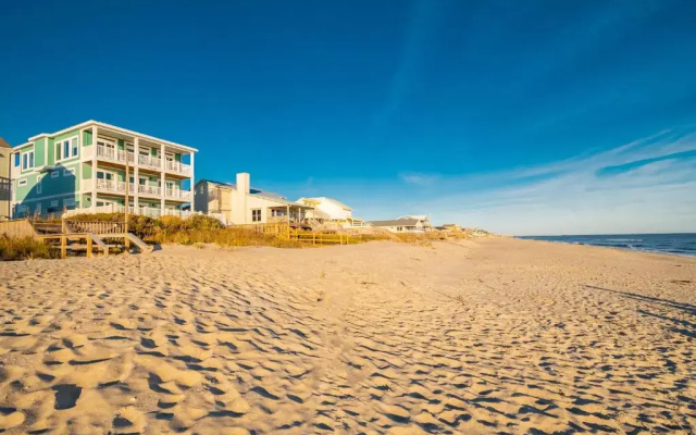 The Sandcastle by Oak Island Accommodations