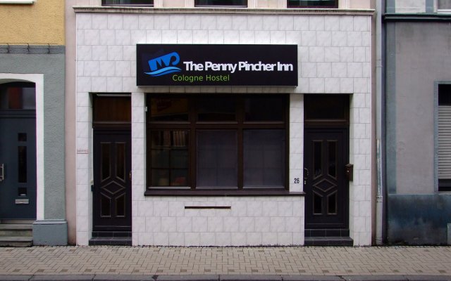 Отель The Penny Pincher Inn - Hostel Германия, Кёльн - отзывы, цены и фото номеров - забронировать отель The Penny Pincher Inn - Hostel онлайн вид на фасад