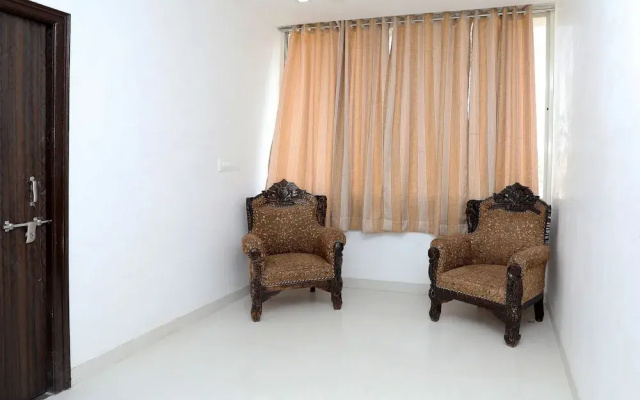 OYO 10064 Home Bright 3BHK Gulabh Bagh