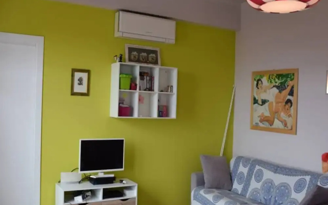 Apartment in Juan-les-pins Near Sandy Beaches