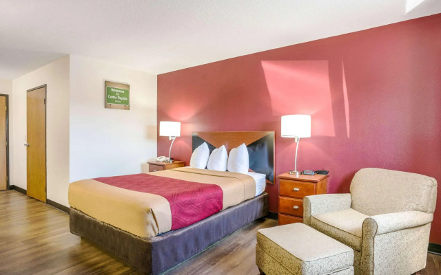 Econo Lodge Cedar Rapids South