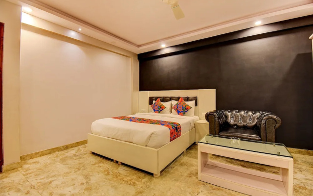 FabHotel Cozzy Inn