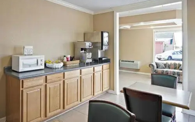 Americas Best Value Inn Tupelo