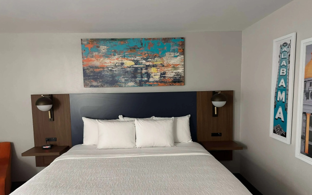 La Quinta Inn & Suites by Wyndham Birmingham Homewood