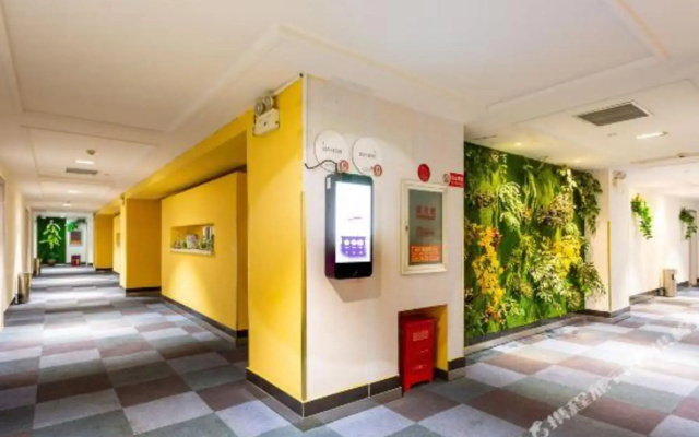 Jinhua Zhixing Hotel (Jianghan Road Pedestrian Street, Jiangtan)