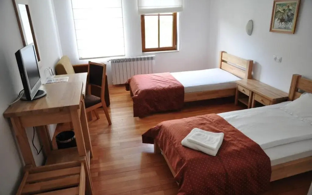 Hotel Black Stork