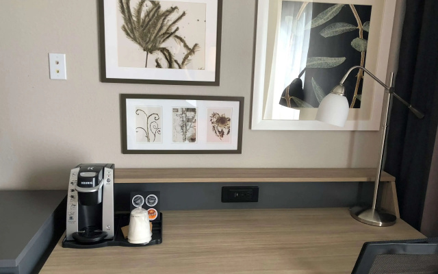 Country Inn & Suites by Radisson, Wichita East, KS