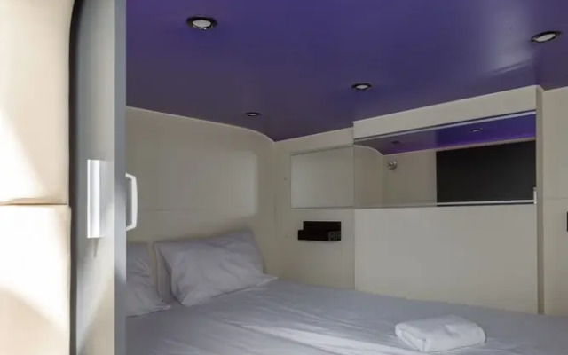 Hotel Constellation 89