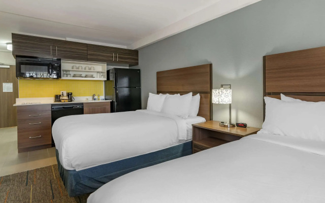 MainStay Suites Lexington I-75
