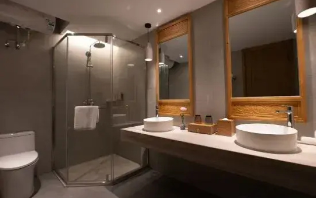 Yanguan Chaoyuezhicheng Shuiyin Homestay