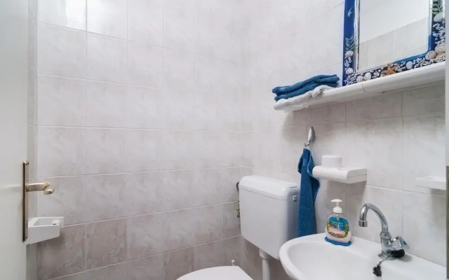 Awesome Apartment in Supetar With 2 Bedrooms and Wifi