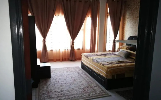 Aryan Homestay
