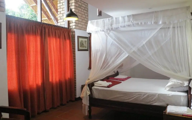 Simbamwenni Lodge and Camping