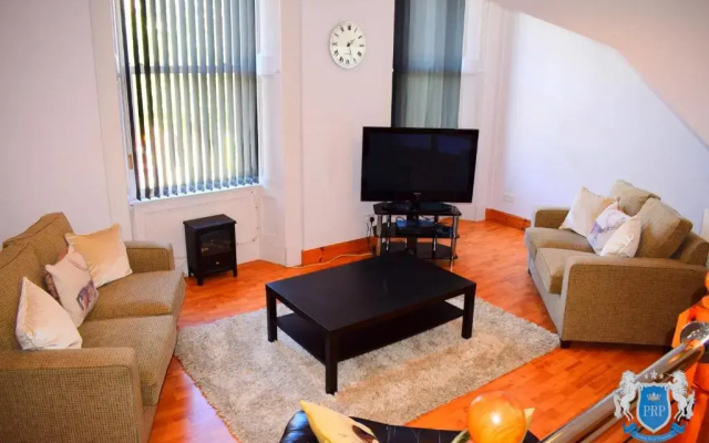 Luxury 2 Bed Serviced Apartment