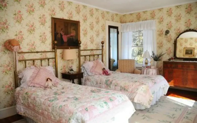 Tucker Hill Inn
