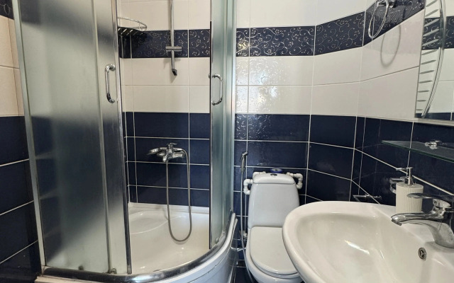 Bathroom · Tbilisi — photo 41